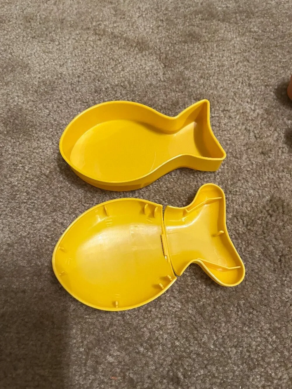 Goldfish and Teddie Graham snack containers